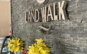 Land Walk Al Aqiq