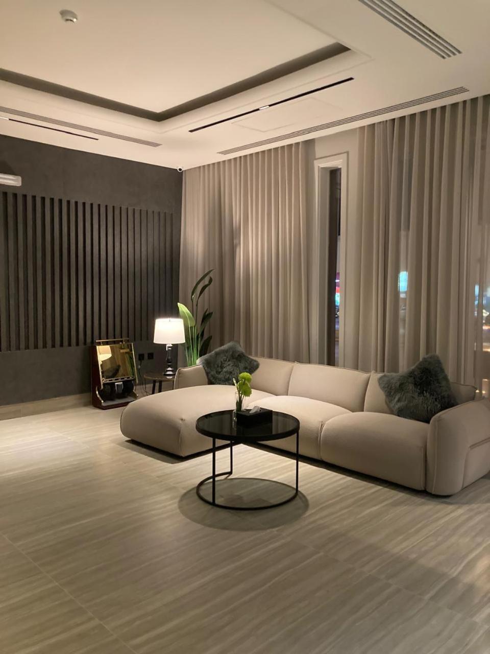 Land Walk Al Aqiq Riyadh Exterior photo