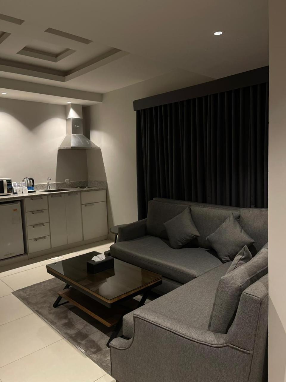 Land Walk Al Aqiq Riyadh Exterior photo