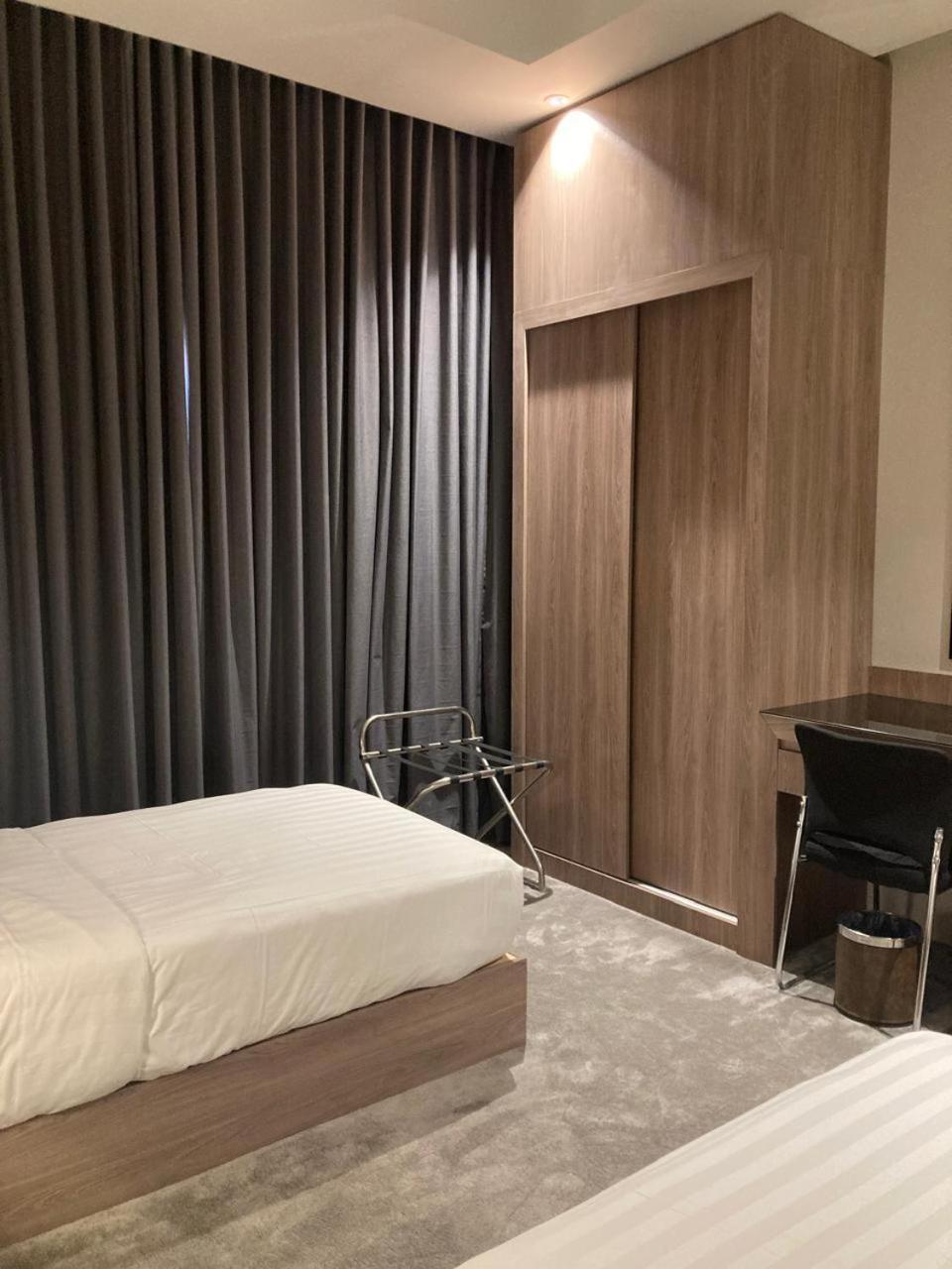 Land Walk Al Aqiq Riyadh Exterior photo
