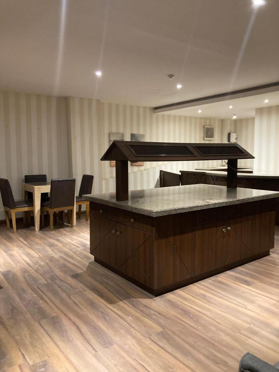 Land Walk Al Aqiq Riyadh Exterior photo
