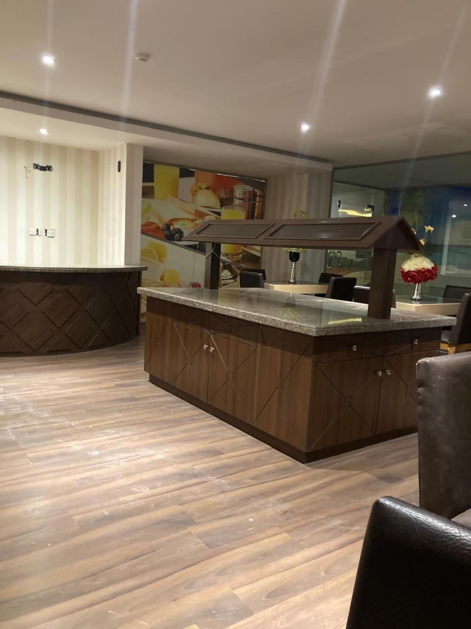 Land Walk Al Aqiq Riyadh Exterior photo